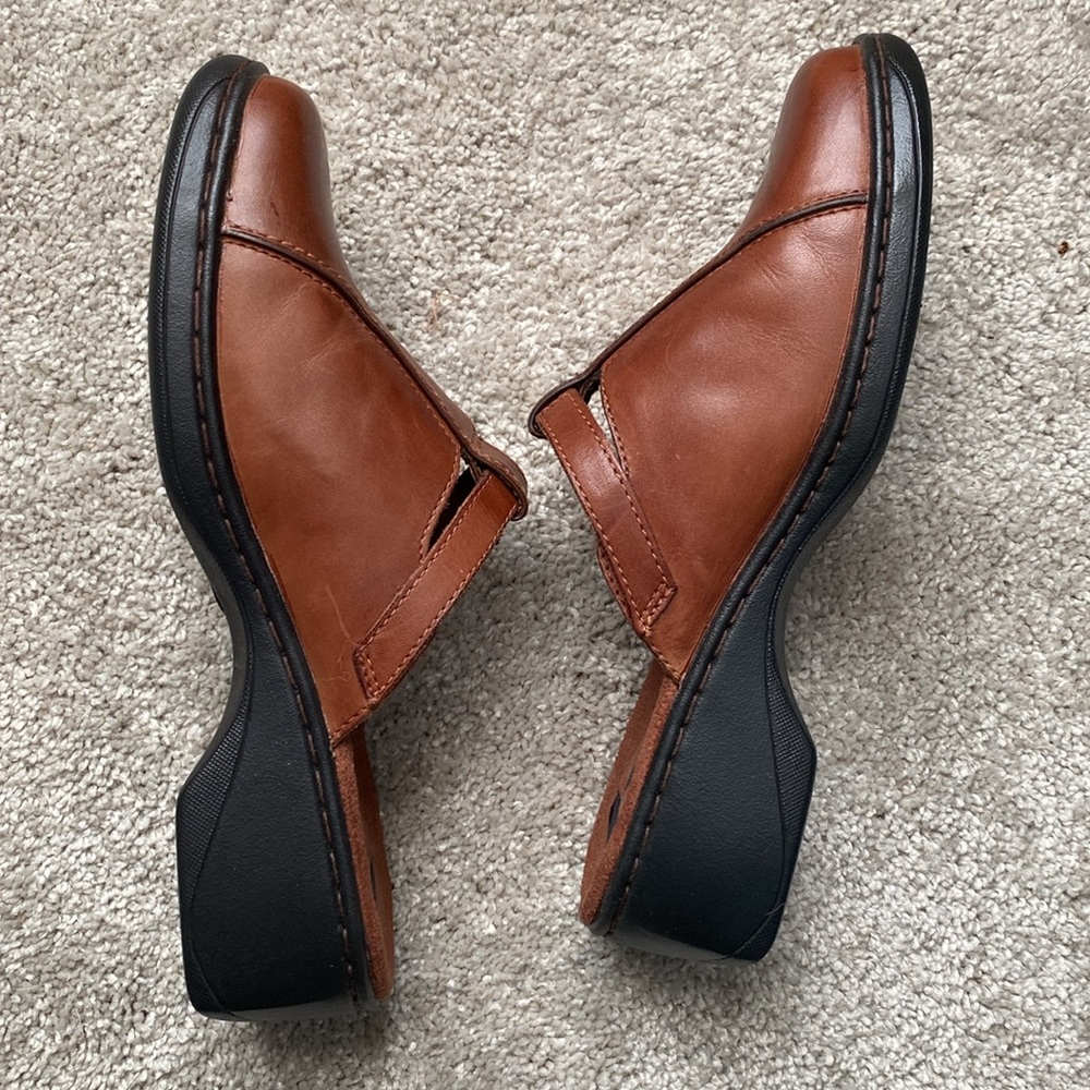 Leather clogs/ slides. - Picture 4 of 6